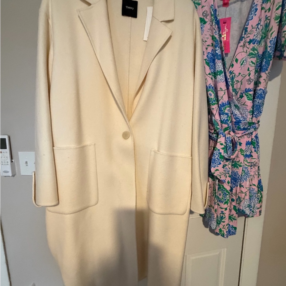 Theory Women's Elegant Cream Trench Coat